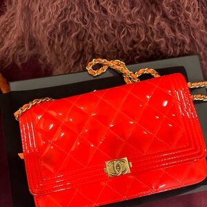 CHANEL Quilted Patent Leather Shoulder Bag - Bright Red with Gold Hardware